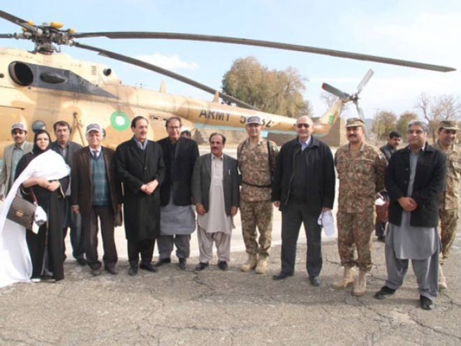 Senators visit N Waziristan, laud army's 'fight for future of Pakistan'